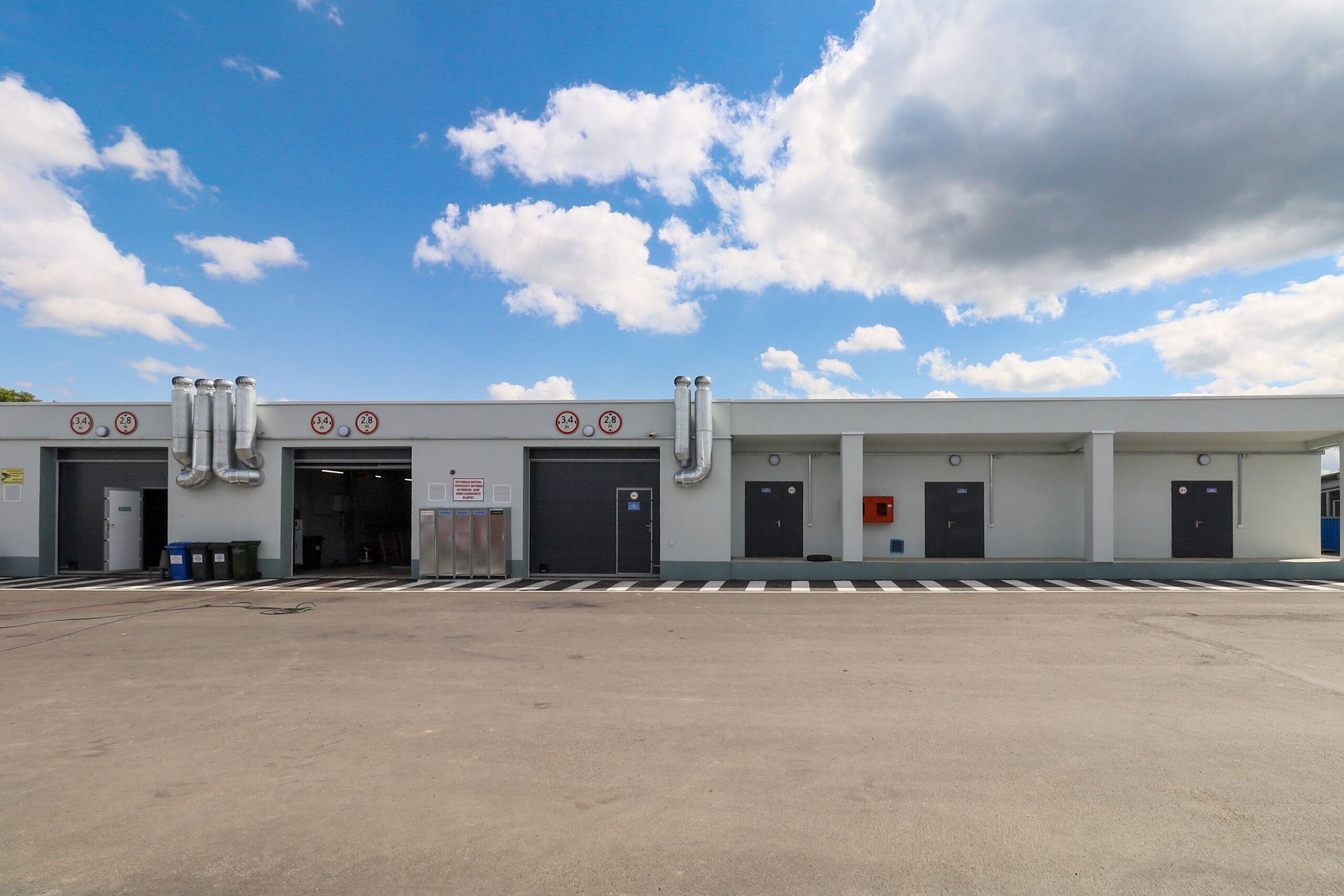 «Модернизация части производственного здания базы ЛТЦ, здание складов, строительство навеса и благоустройство прилегающей территории (2 очередь)"